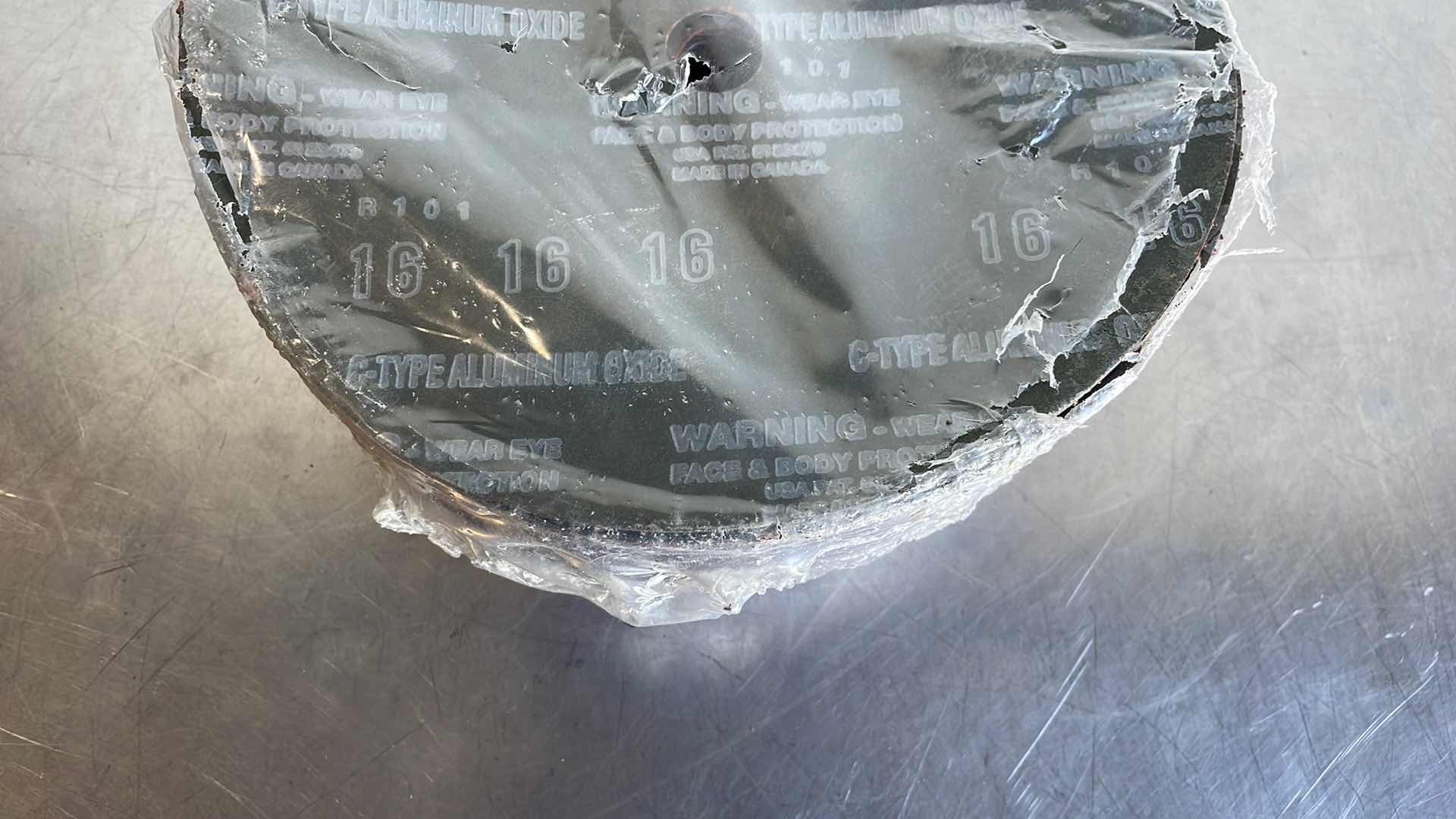 Photo 1 of TYPE C 16 GRIT ALUMINUM OXIDE 9” RESIN FIBRE DISCS (25)