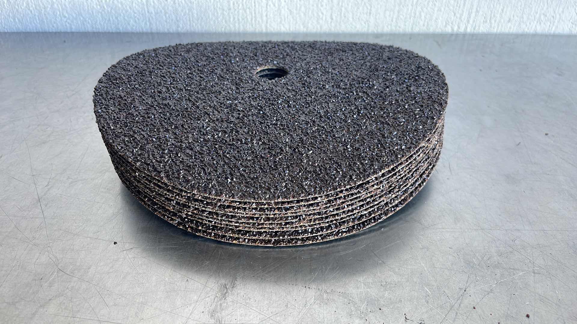 Photo 1 of CARBORUNDUM ABRASIVES ASTCUT RESIN DISCS 9” (10)