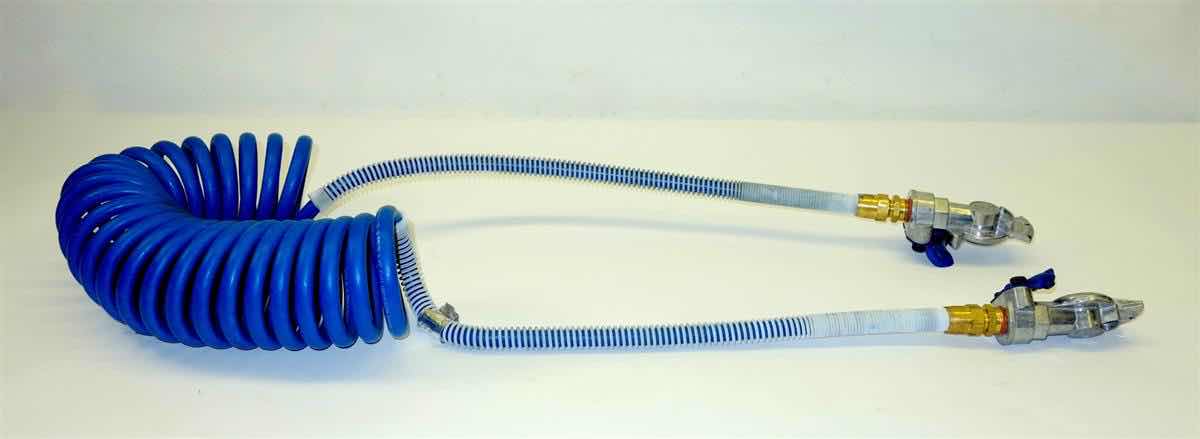 Photo 1 of AIRLINE JUMPER 15 FOOT COILED SERVICE AIR LINE HOSE WITH GLAD HANDS