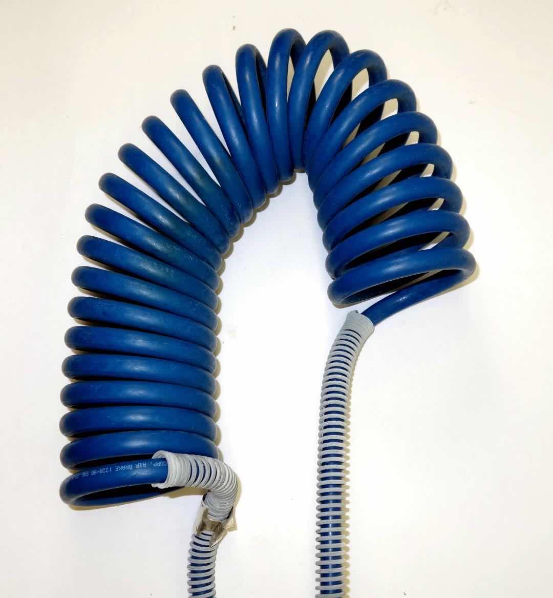 Photo 1 of AIRLINE JUMPER 15 FOOT COILED SERVICE AIR LINE HOSE WITH GLAD HANDS