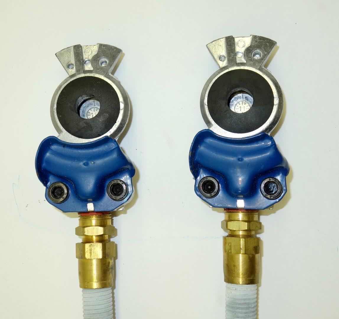 Photo 1 of AIRLINE JUMPER 15 FOOT COILED SERVICE AIR LINE HOSE WITH GLAD HANDS