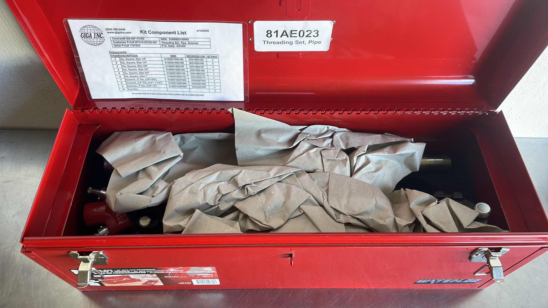 Photo 1 of WATERLOO HM2450 24” X 8” X 9” TOOLBOX WITH 81AE023 PIPE THREADING SET