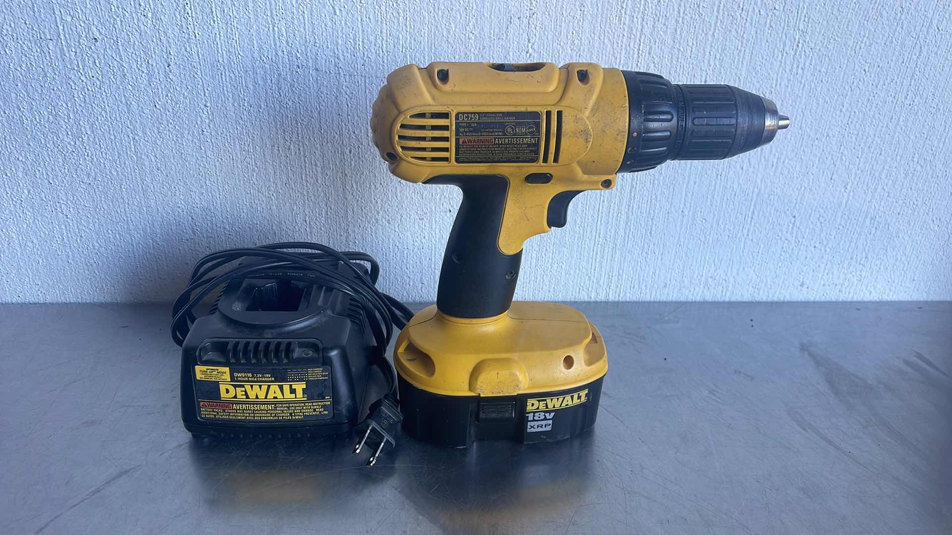 Photo 3 of DEWALT 18v 1/2” CORDLESS DRILL DRIVER  DC 759 WITH BATTERY AND CHARGER