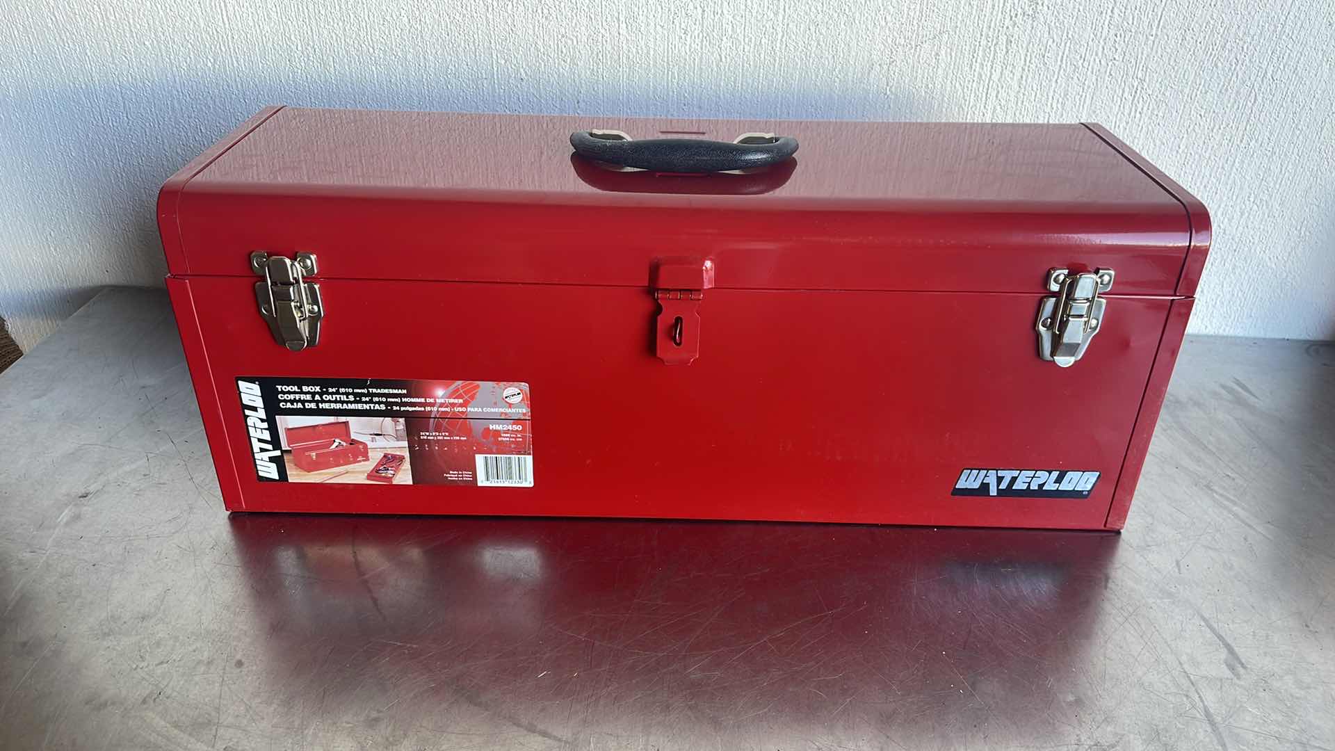 Photo 1 of WATERLOO HM2450 24” X 8” X 9” TOOLBOX WITH 81AE023 PIPE THREADING SET