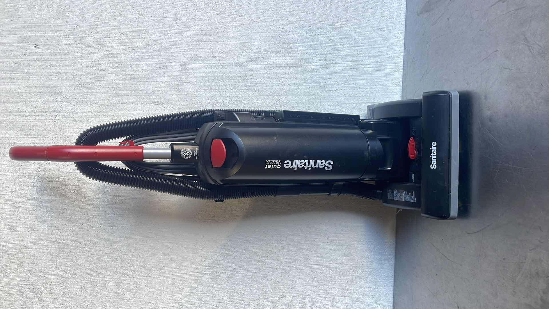 Photo 1 of SANITAIRE FORCE UPRIGHT COMMERCIAL VACUUM SC5713D BLACK