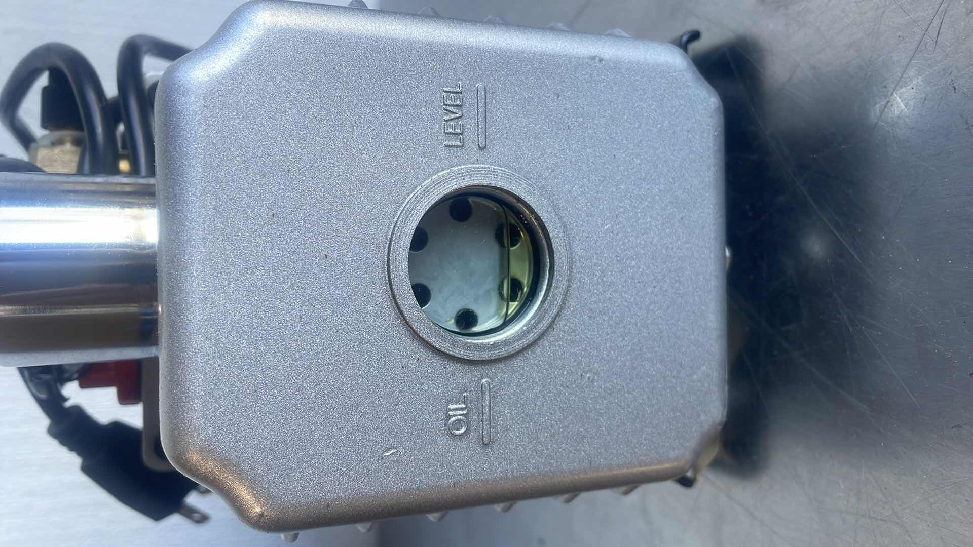 Photo 1 of ROTARY VACUUM PUMP MODEL VP5.0