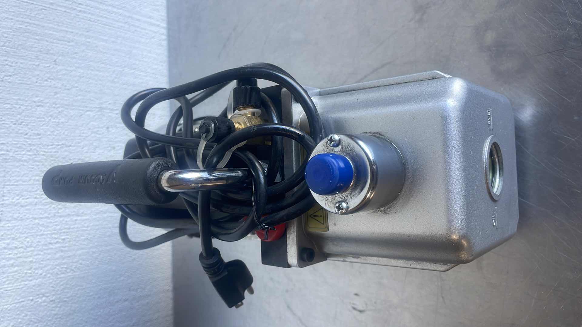 Photo 1 of ROTARY VACUUM PUMP MODEL VP5.0