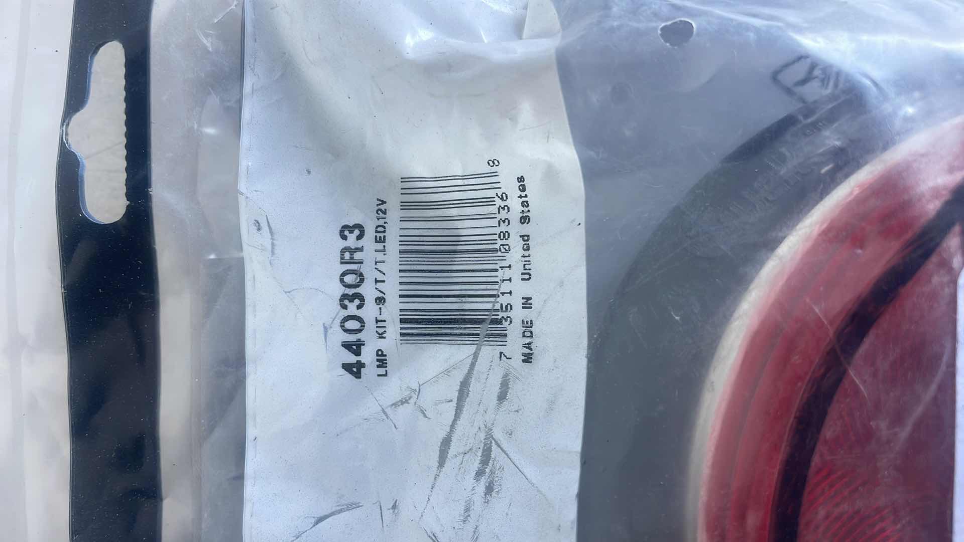 Photo 1 of TRUCK-LITE (44030R) LED STOP/TURN/TAIL LIGHT KIT