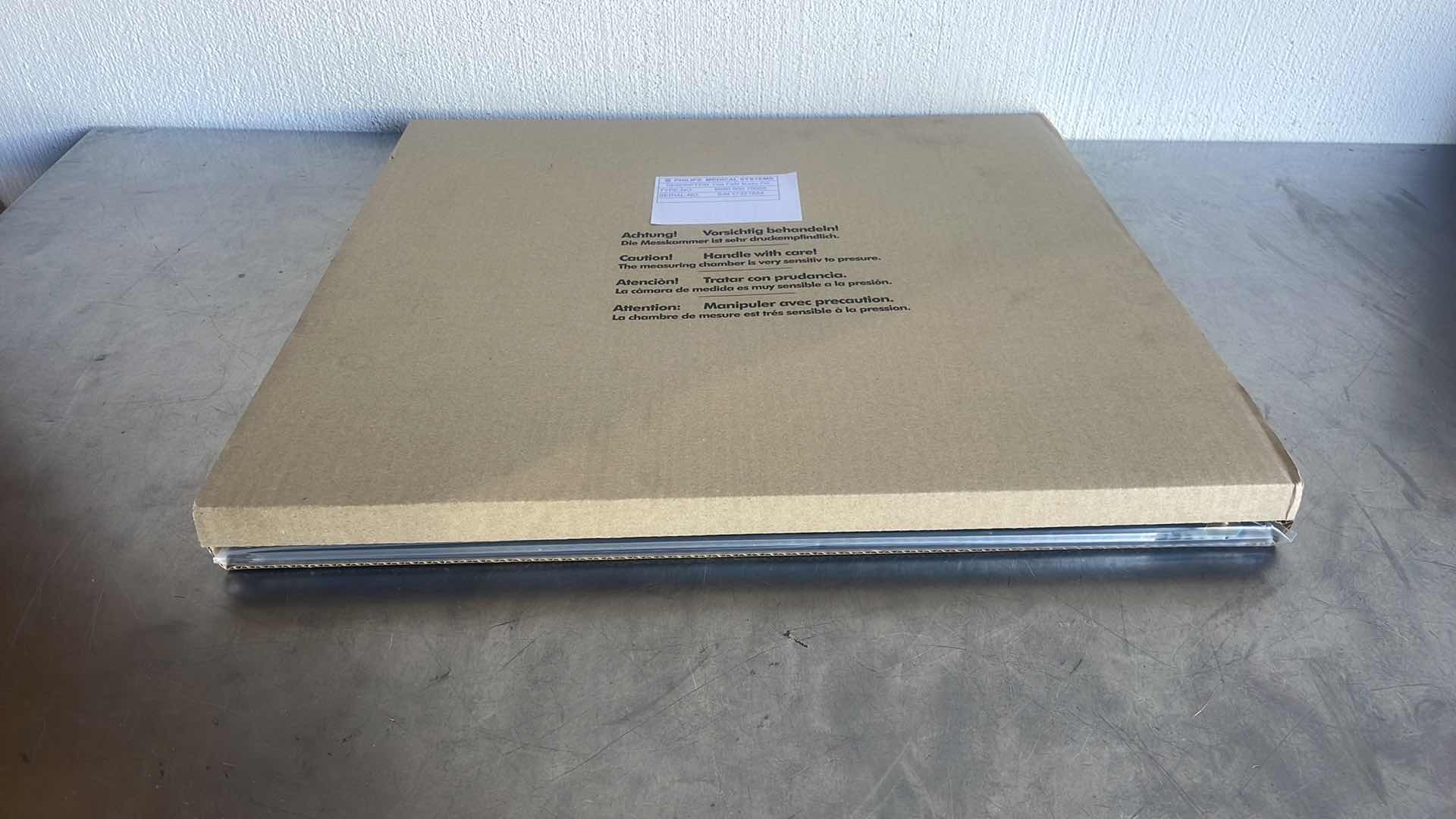 Photo 1 of PHILIPS DETECTOR 5-FIELD BUCKY CHAMBER 9890-000-70005 NEW