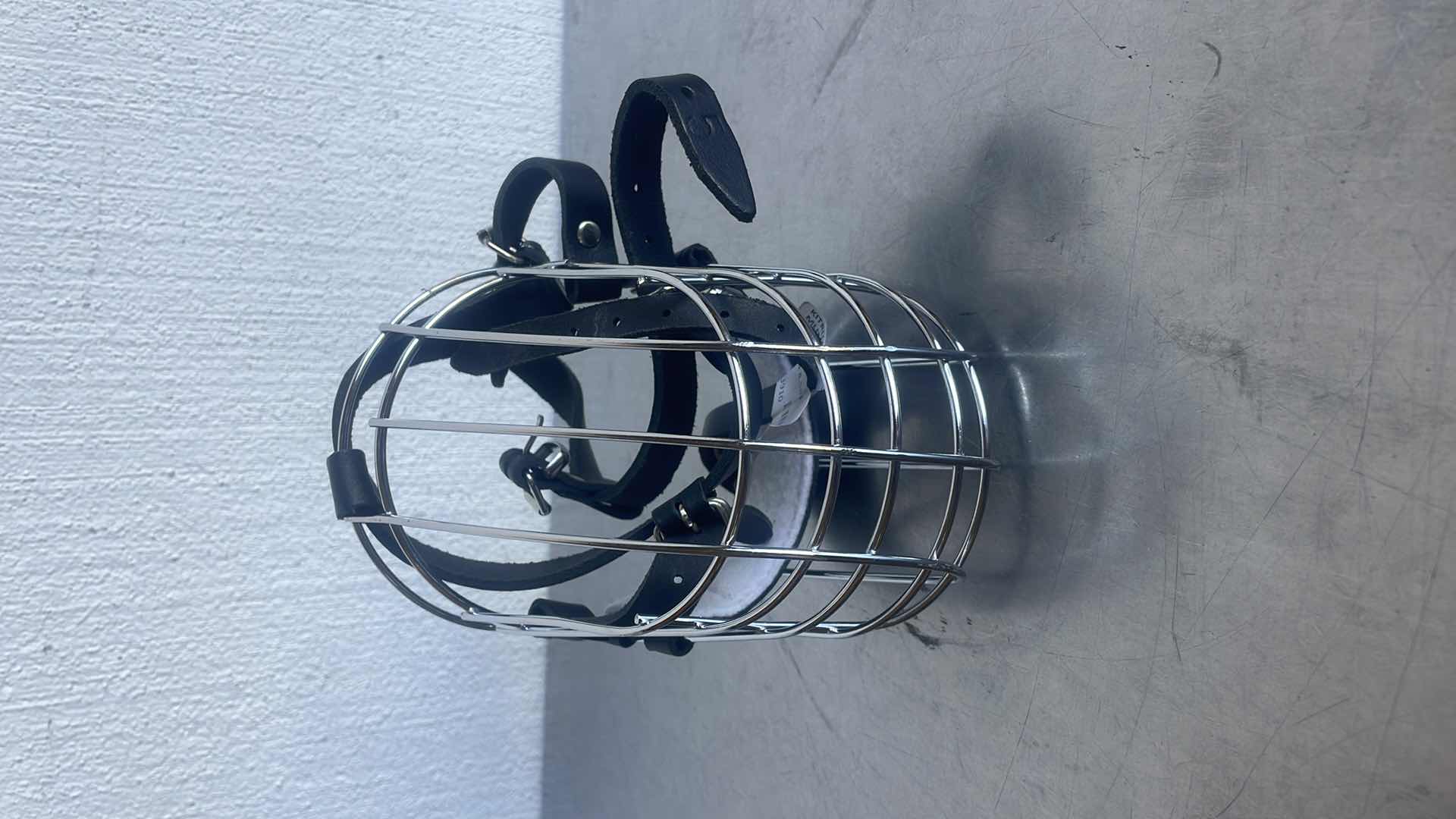 Photo 1 of RAY ALLEN EI-6-1 LARGE WIRE BASK DOG MUZZLE, 5-1/4" L, 14-1/4"
CIRCUMFERENCE