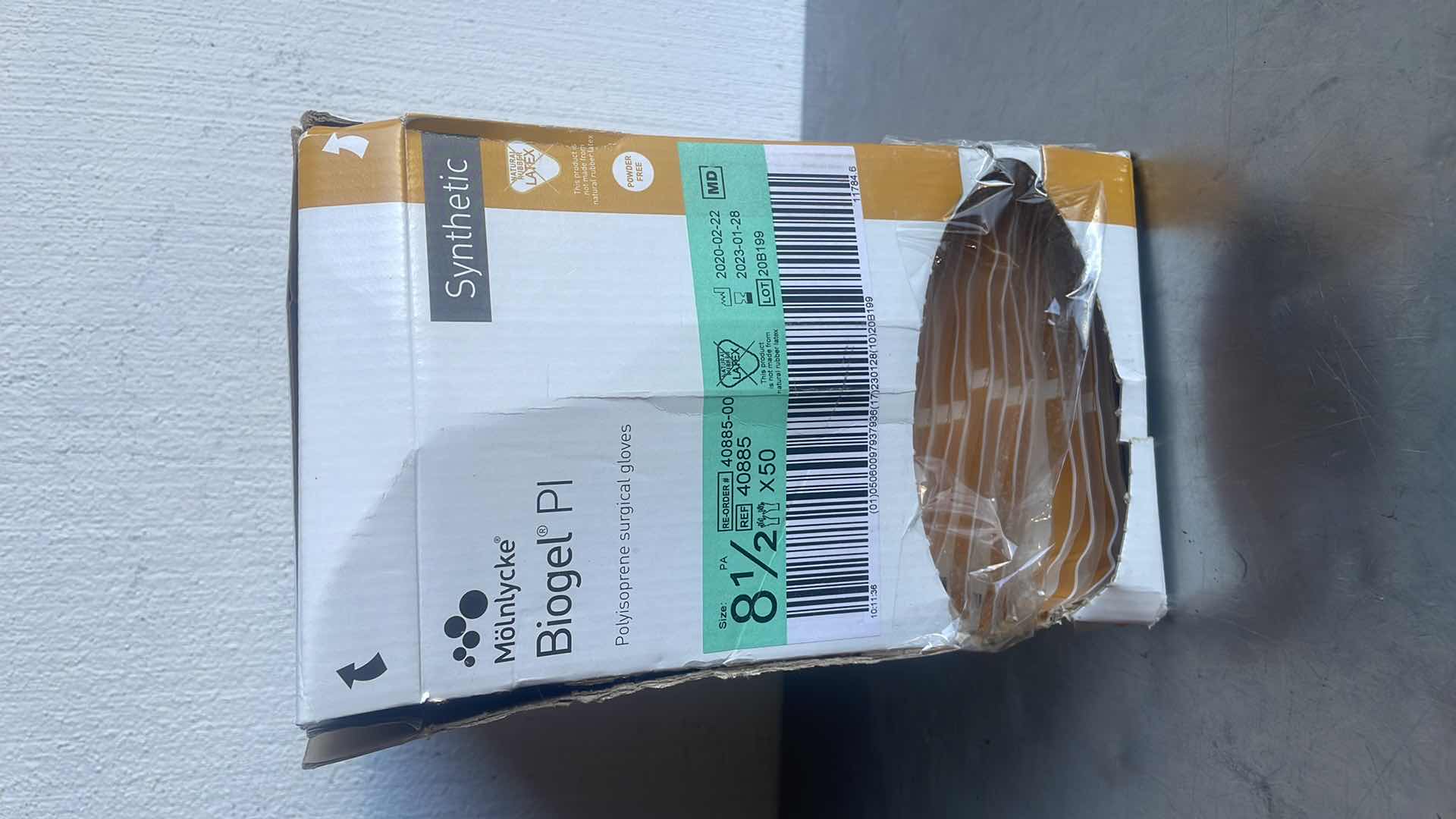 Photo 1 of MÖLNLYCKE®
BIOGEL® PI POLYISOPRENE SURGICAL GLOVES SIZE 8-1/2