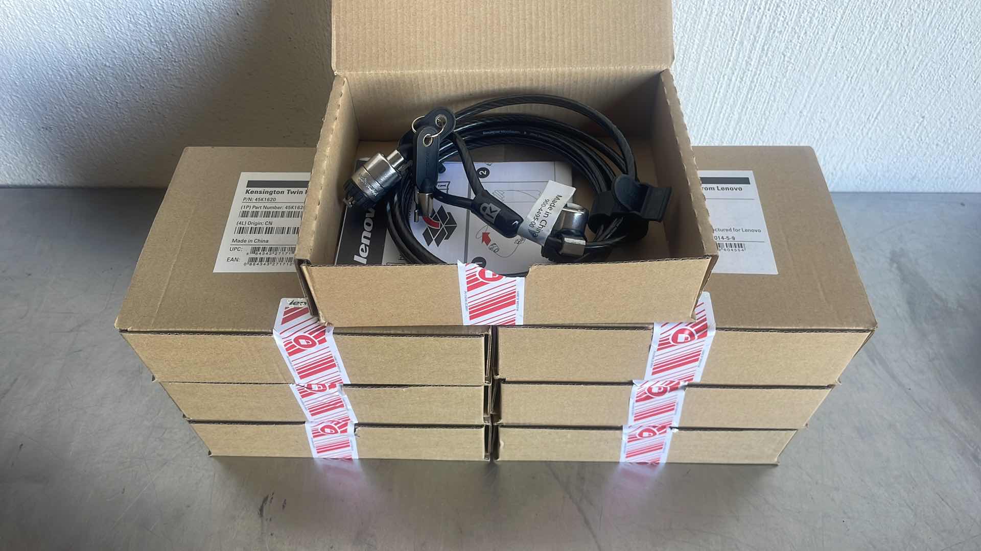 Photo 1 of LENOVO 45K1620 KENSINGTON TWIN HEAD CABLE LOCK FROM LENOVO - SECURITY CABLE LOCK (7)