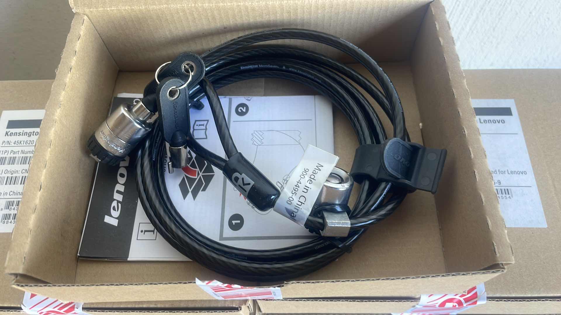 Photo 1 of LENOVO 45K1620 KENSINGTON TWIN HEAD CABLE LOCK FROM LENOVO - SECURITY CABLE LOCK (7)