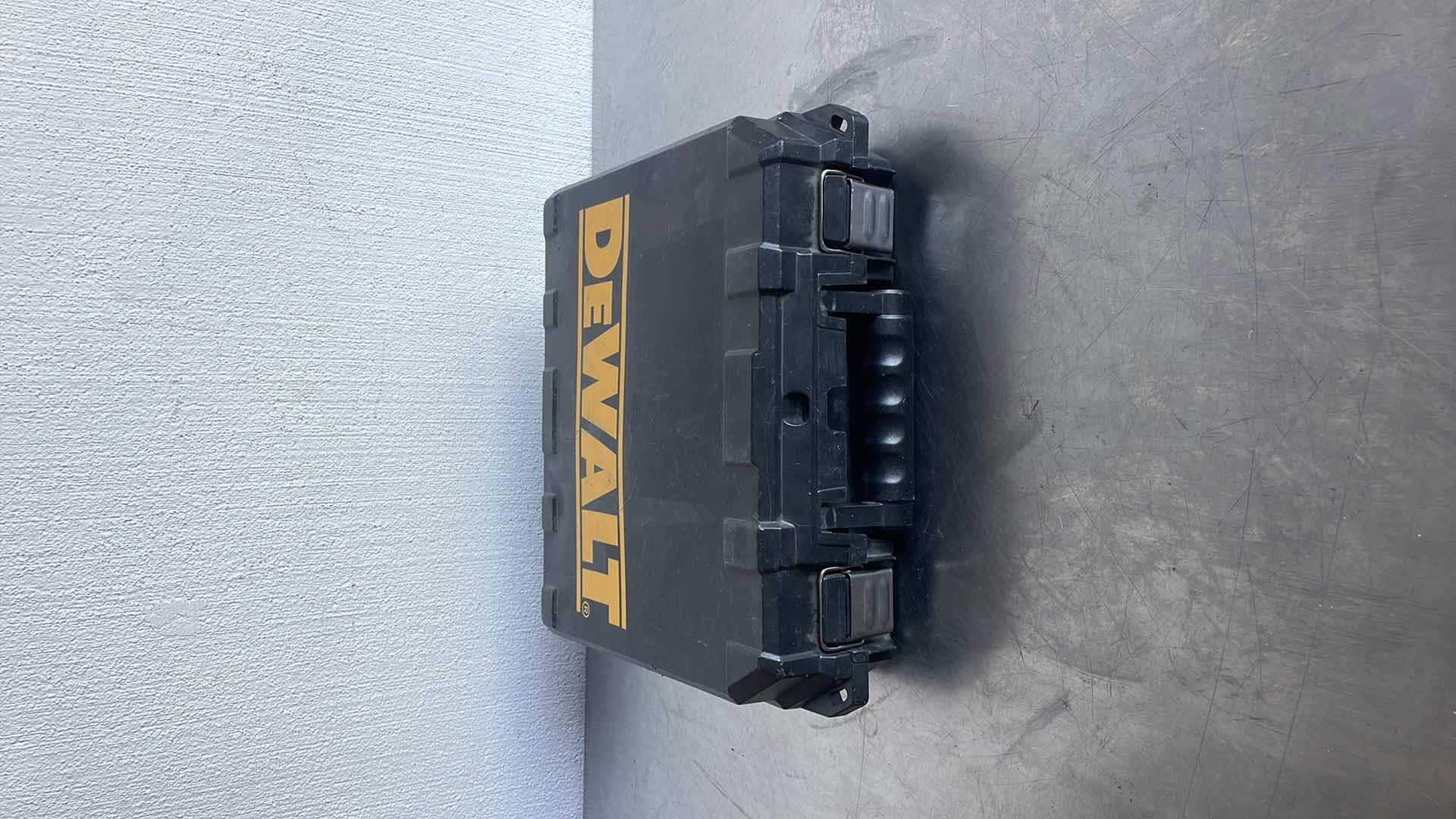 Photo 1 of DEWALT 3/8” CORDLESS ADJUSTABLE CLUTCH DRILL/DRIVER DW991 14.4V WITH BATTERY AND CHARGER IN HARD CASE