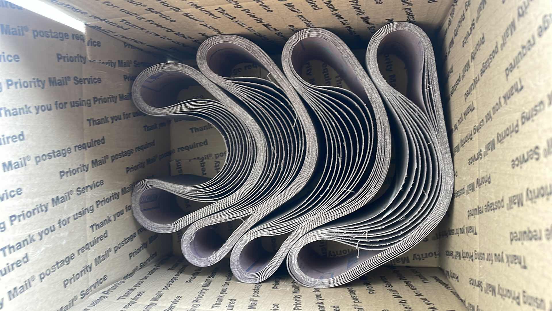 Photo 1 of NORTON K227 METALITE LIGHTNING
SANDING BELT 3 IN W, 24 IN L, 80 GRIT 90 PCS