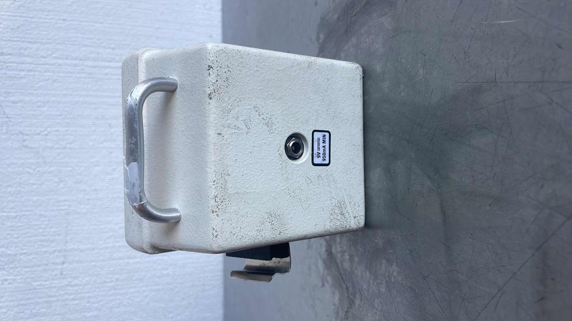 Photo 1 of SYBRON- ANALYTIC SYSTEM B HEATSOURCE DOWNPACK OBTURATION - "MAIN UNIT ONLY"