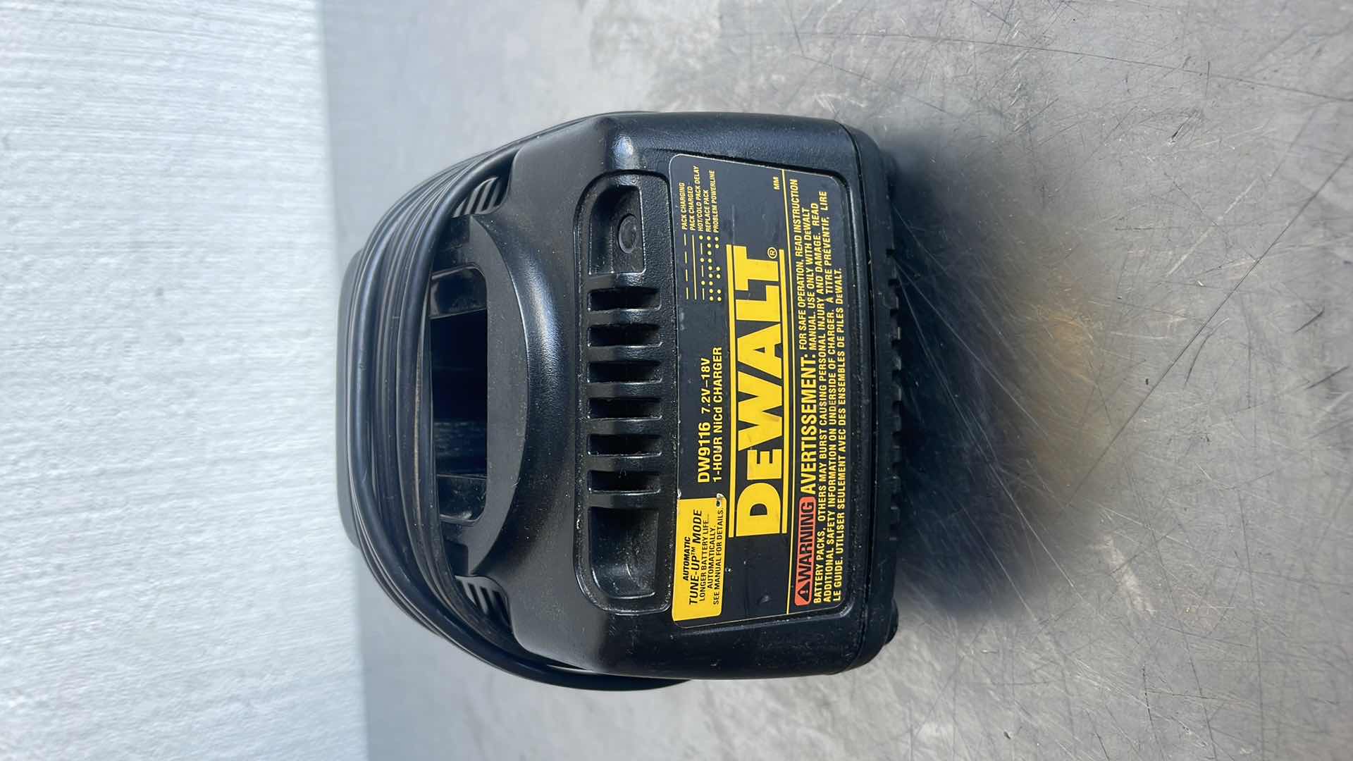 Photo 1 of DEWALT 1 HOUR CHARGER DW9116