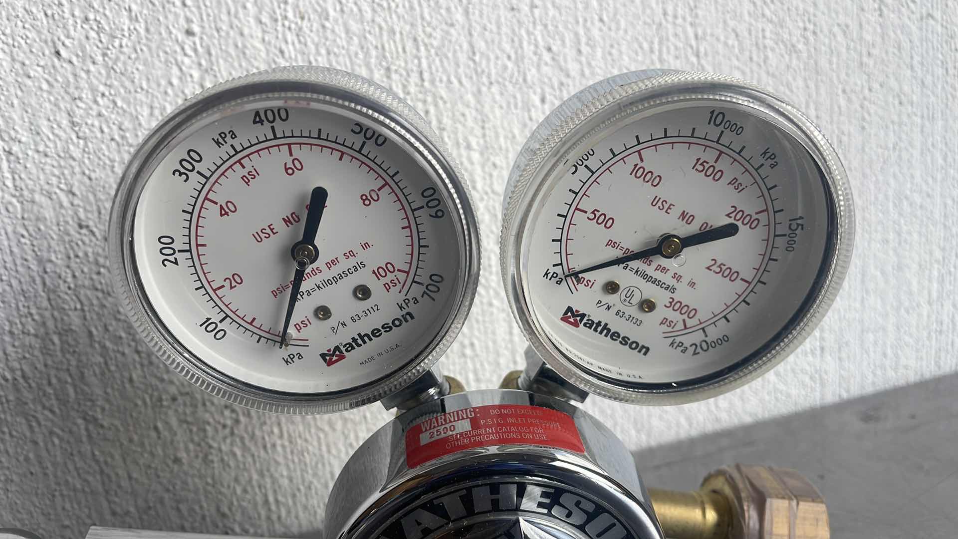 View 2 of MATHESON GAS PRESSURE
REGULATOR 1L-350 W/TUBE CUBE
1A - 2500 Psi Max