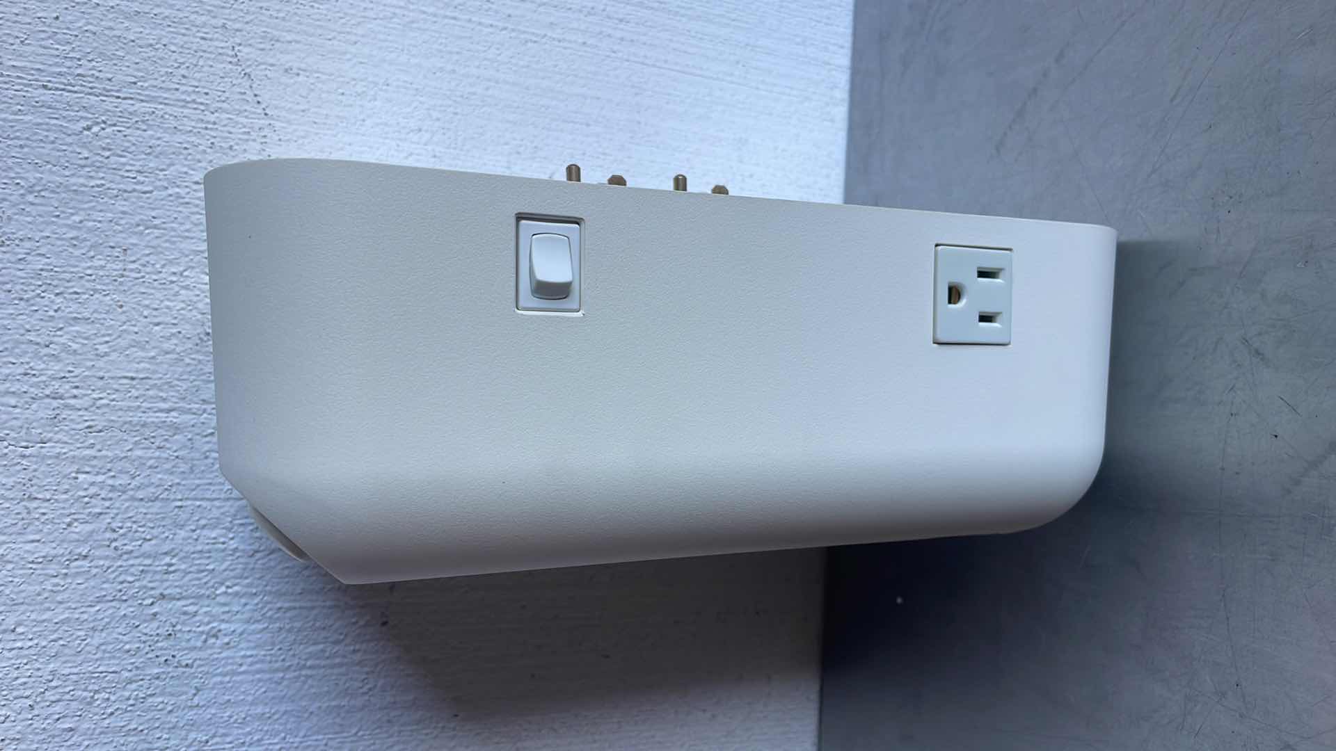 Photo 1 of CIMR 500 HI TECH AIR PURIFICATION