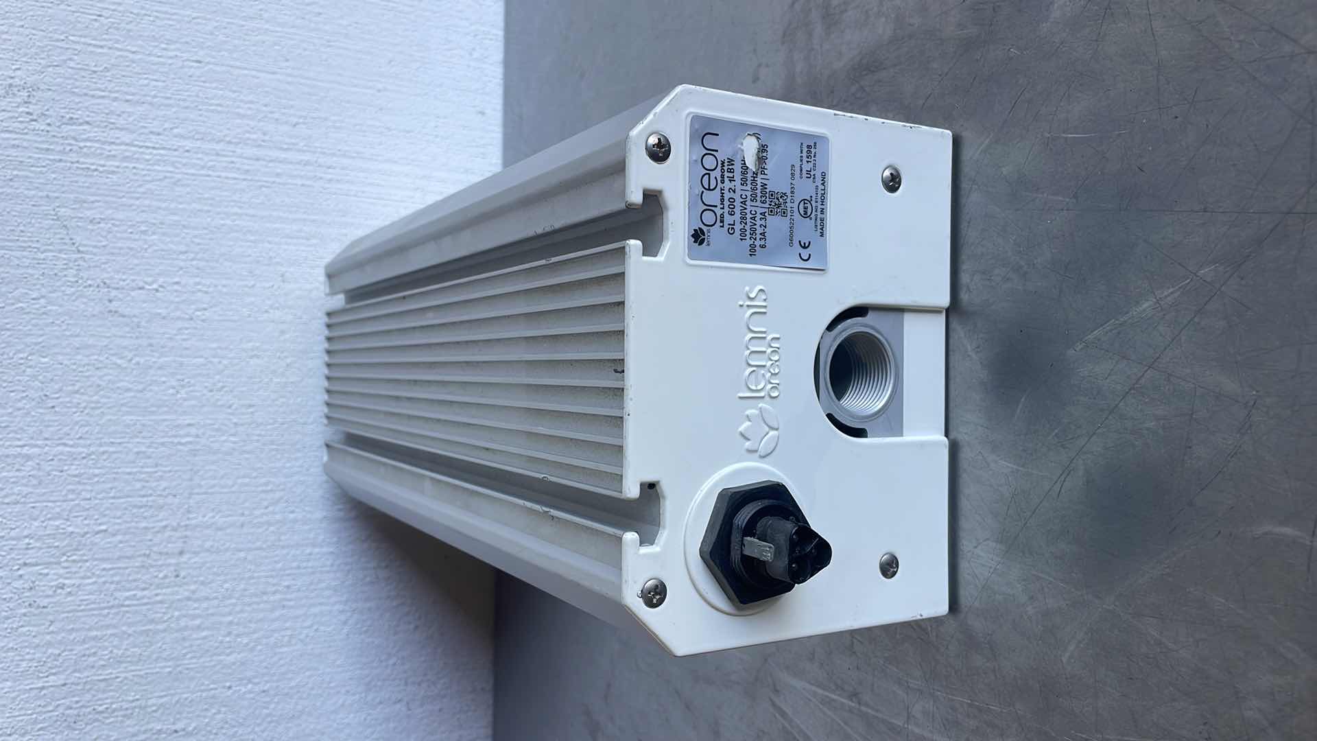 Photo 1 of LEMNIS OREON GL 600 2.1 LBW LED
GREENHOUSE GROW LIGHT WATER-COOLED
630W