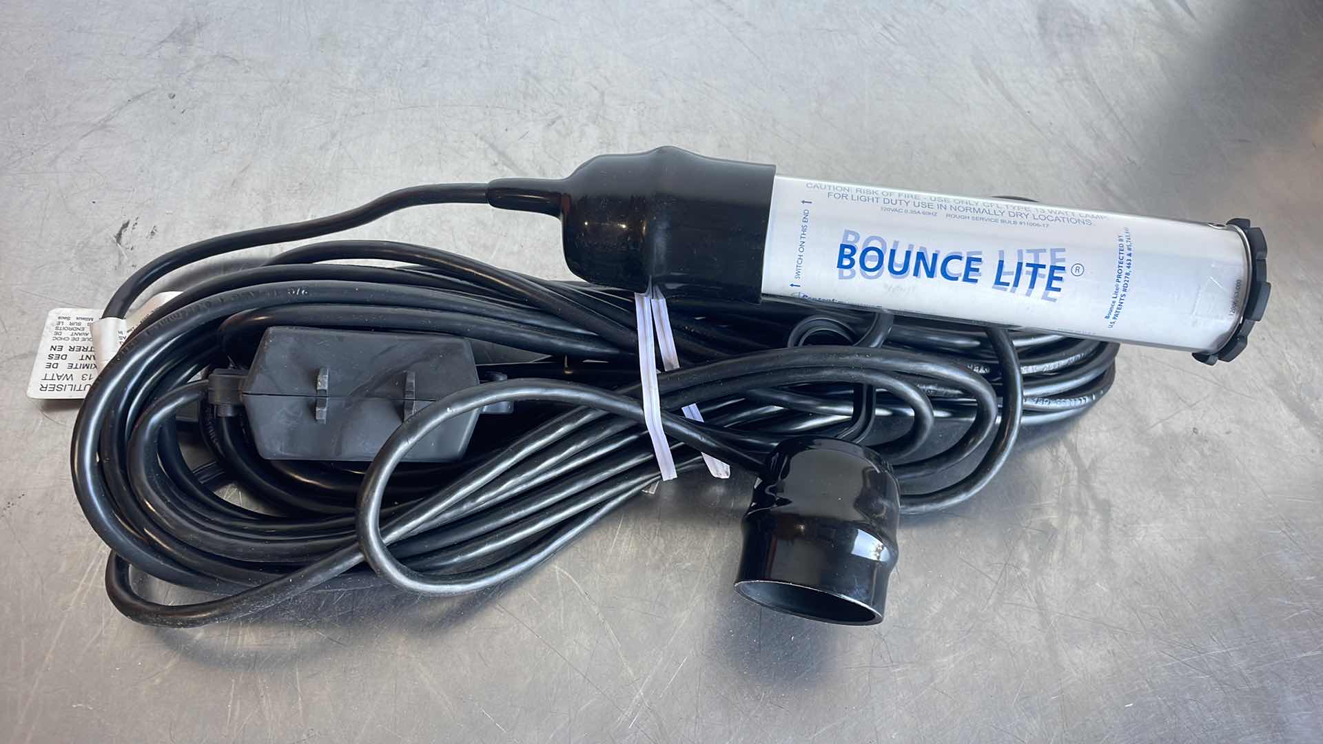 Photo 1 of CENTRAL TOOLS 13 WATT FLUORESCENT WORK BOUNCE LITE