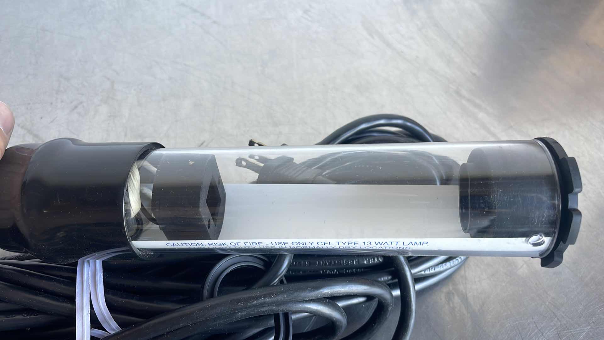 Photo 3 of CENTRAL TOOLS 13 WATT FLUORESCENT WORK BOUNCE LITE