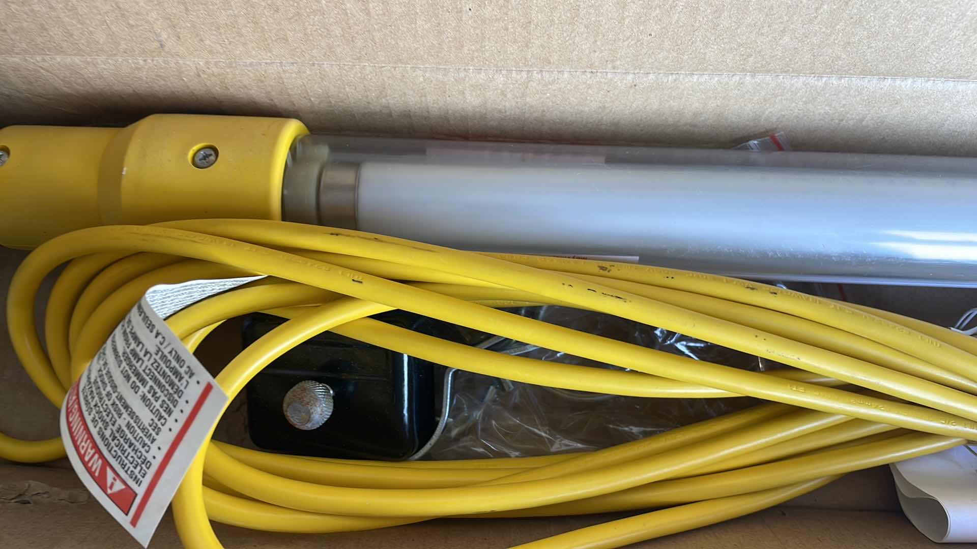 Photo 1 of PROLITE 25’ PORTABLE FLUORESCENT WORK LIGHT