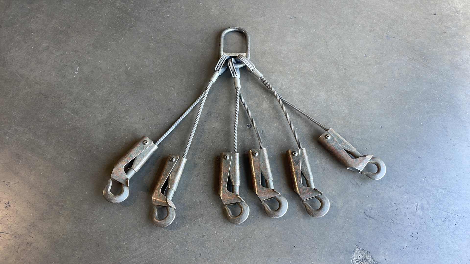 Photo 1 of 6-LEG SNAP HOOK 3/8" WIRE
ROPE RIGGING SLING WIRE ROPE ABOUT 21”