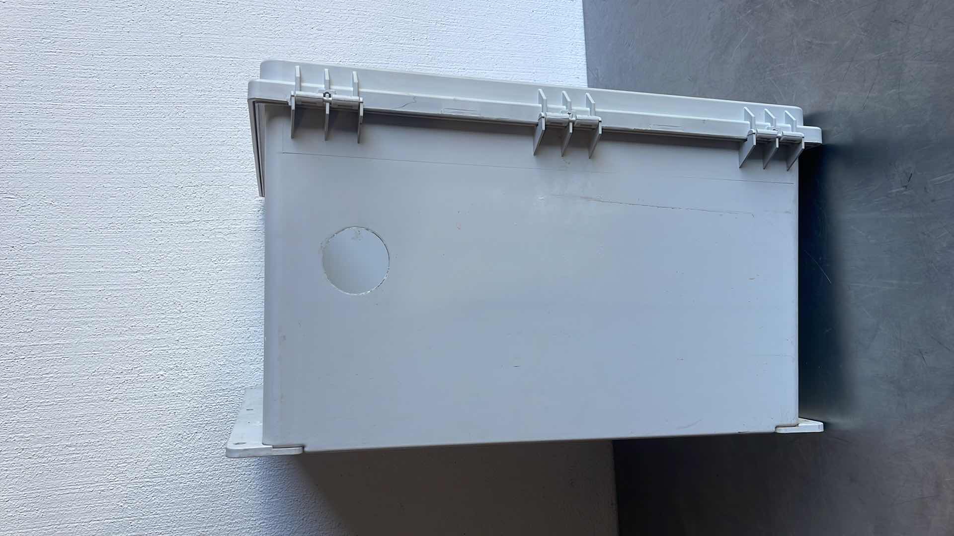 Photo 1 of NVENT HOFFMAN
POLYPRO, TYPE 4X, 17.95X15.94X10.35, POL
MFR # A181610PHCW