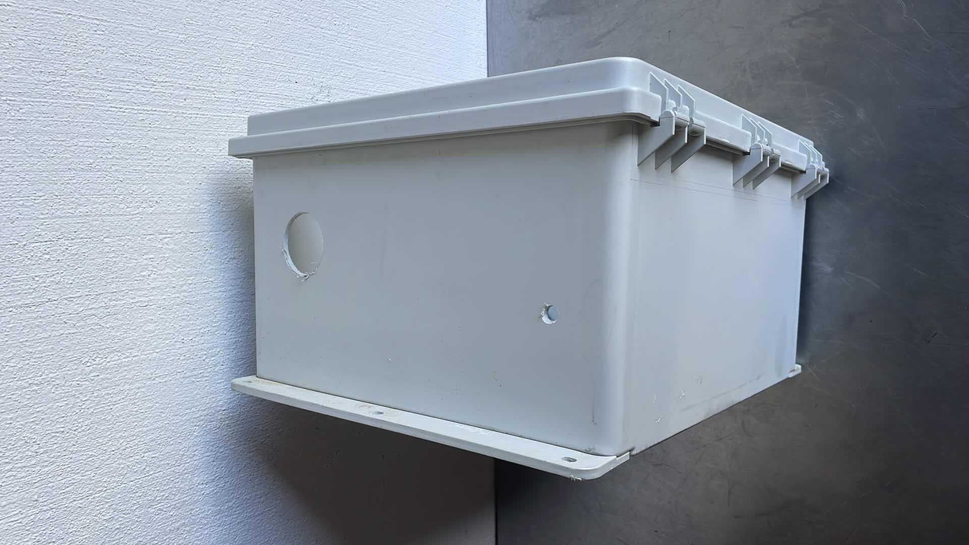 Photo 5 of NVENT HOFFMAN
POLYPRO, TYPE 4X, 16.02X14.01X8.35, POLY
MFR # A16148PHCW