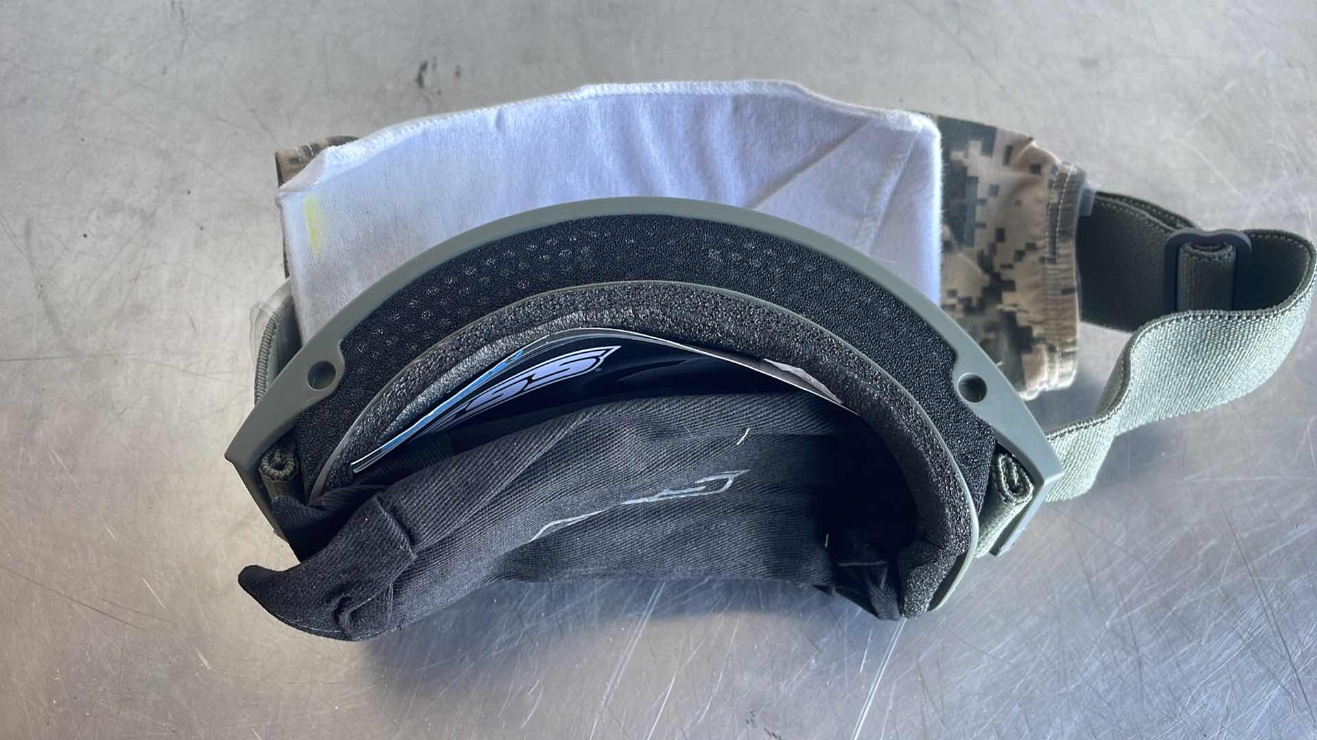 Photo 3 of ESS GOGGLES 
NSN 4240-01-540-5576
LAND OPS UNIT ISSUE (FOLIAGE GREEN)