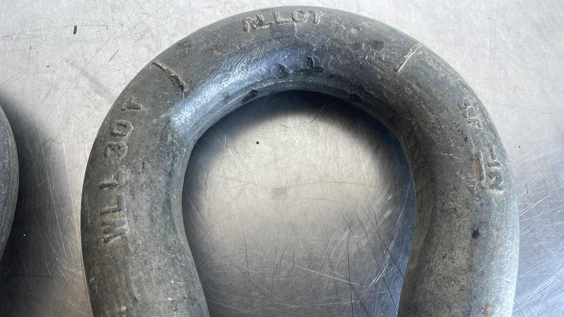 Photo 1 of CM 30 TON WLL 1-1/2” USA BOLT TYPE SHACKLES