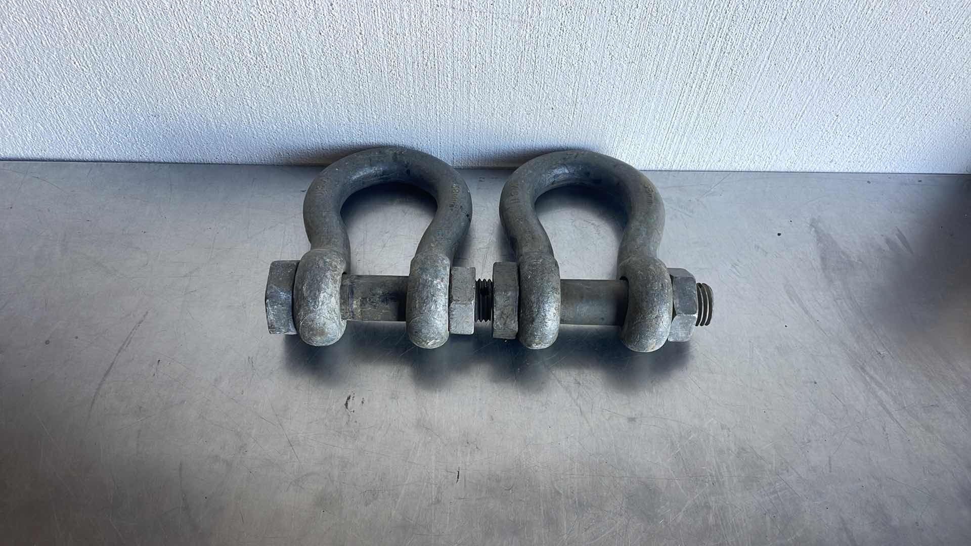 Photo 1 of CM 30 TON WLL 1-1/2” USA BOLT TYPE SHACKLES