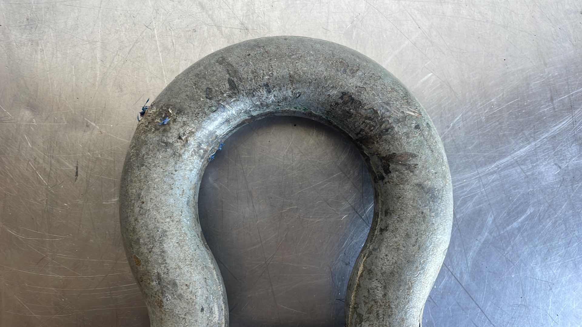Photo 1 of RUSSEL 30 TON WLL 1-1/2” SHACKLE BOLT TYPE