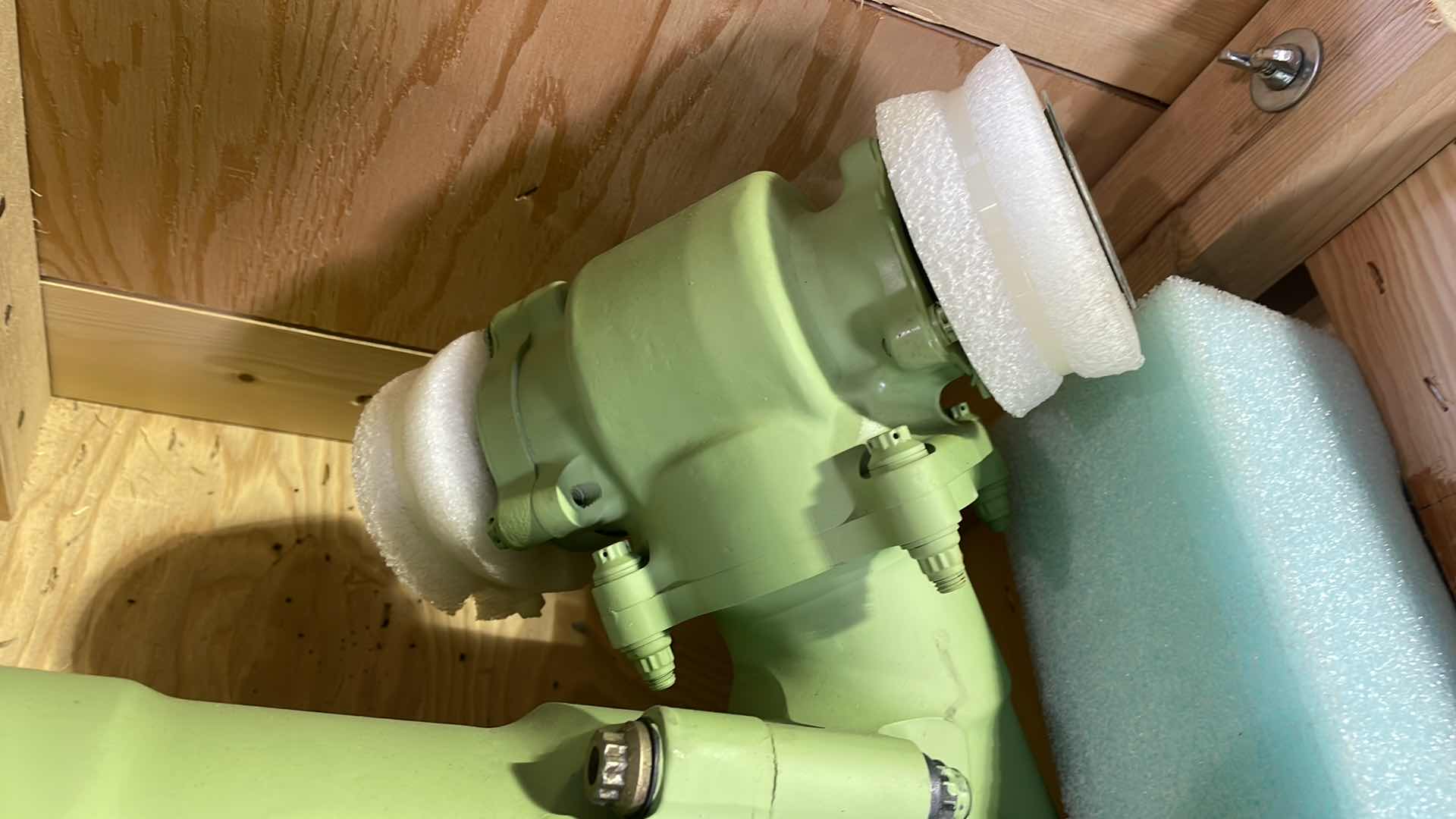 Photo 1 of BOEING 65B81127-41 L/H FLAP
INBOUND TE TRANSMISSION FOR
747-300-400 AIRCRAFT