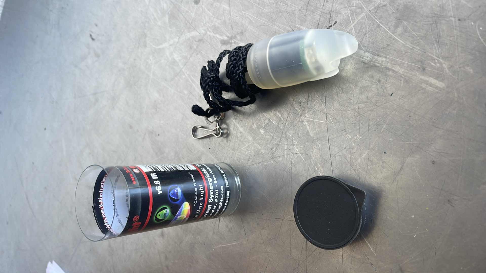 Photo 1 of TRIAGE / DISTRESS EMERGENCY E/T
LIGHT - MIL SPEC MULTIPLE COLOR 8
INFARED V6.8IR (15)