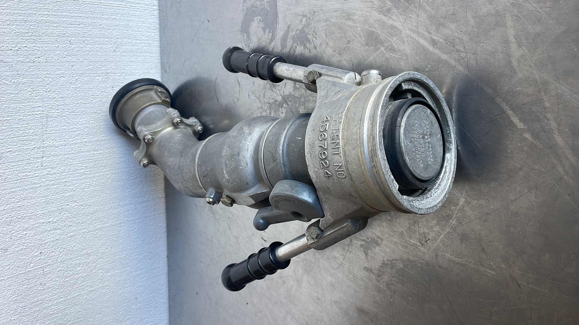 Photo 1 of EATON CARTER UNDER WING 2"
FUELING NOZZLE 64349, D-IR