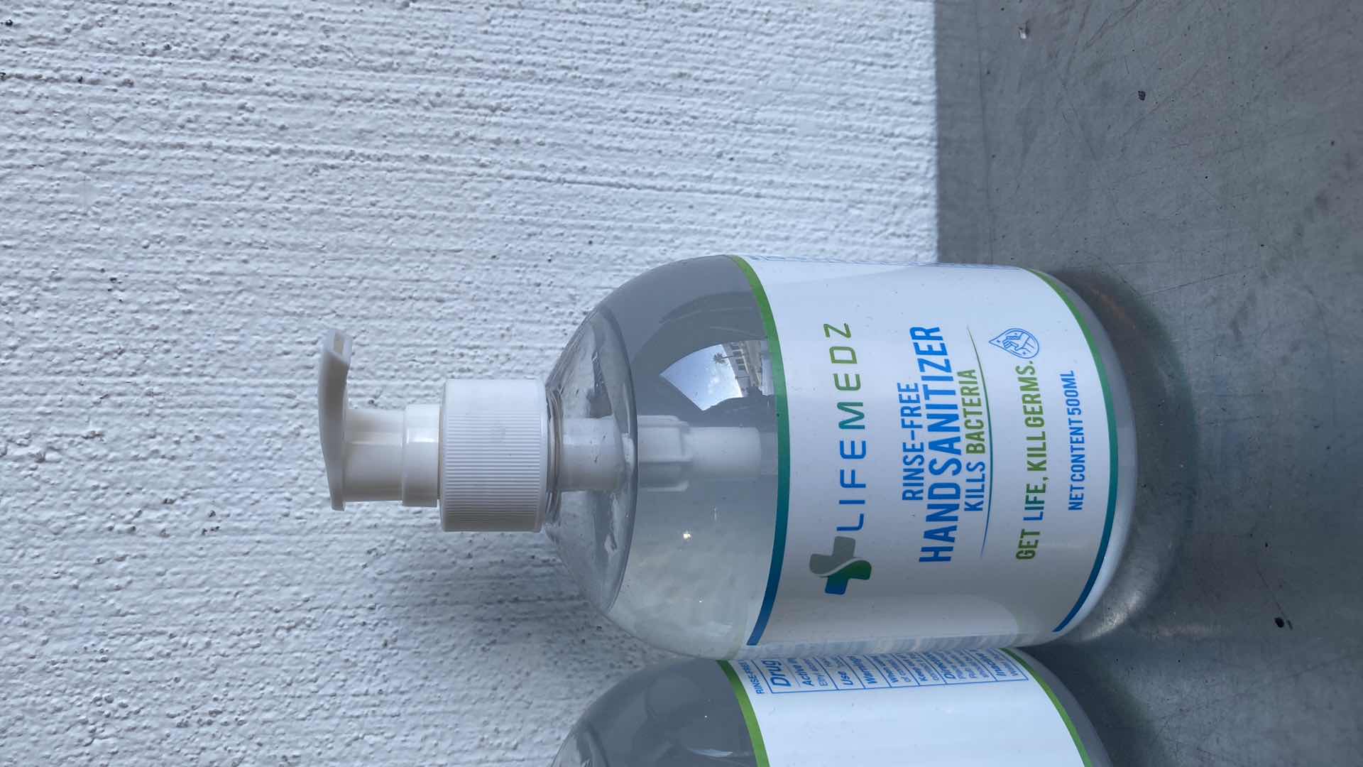 Photo 1 of LIFE MEDZ HAND SANITIZER 4-500ML