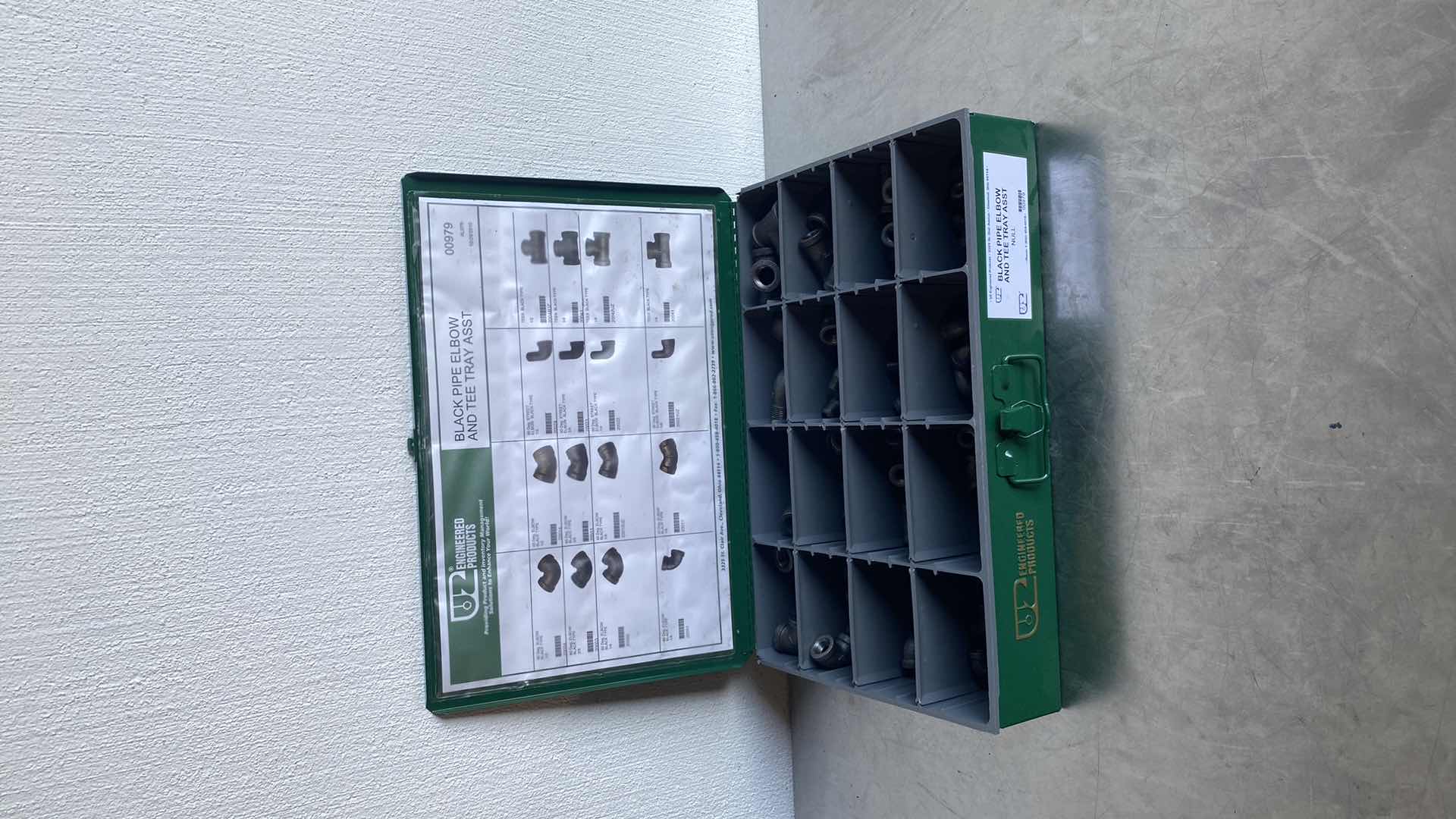 Photo 1 of ENGINEERED PRODUCTS BLACK PIPE ELBOW AND TEE TRAY ASST