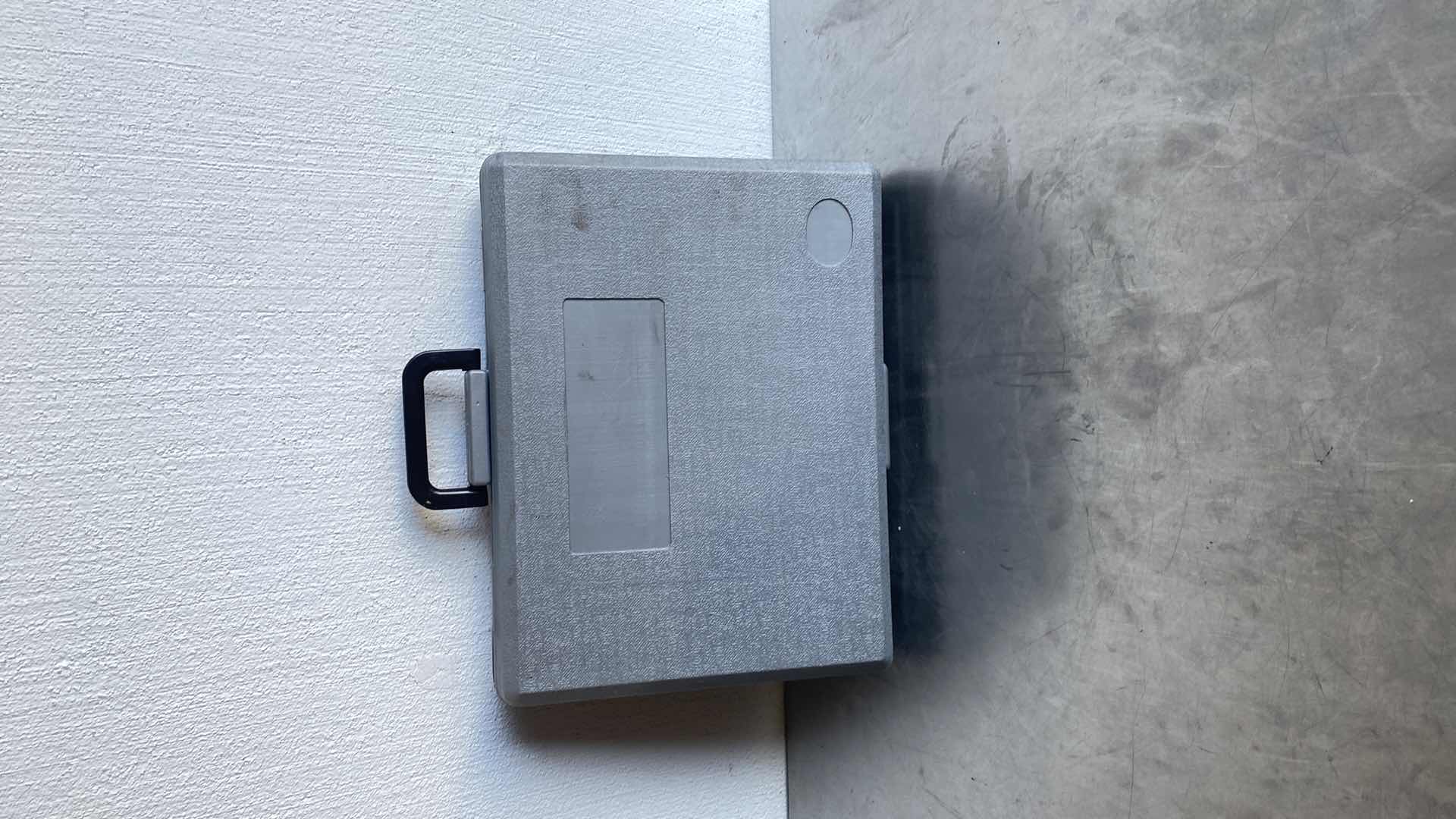 Photo 1 of EINHELL TC-PN 50 PNEUMATIC STAPLER 2-IN-1 COMBINATION TOOL AIR STAPLER AND AIR NAILER