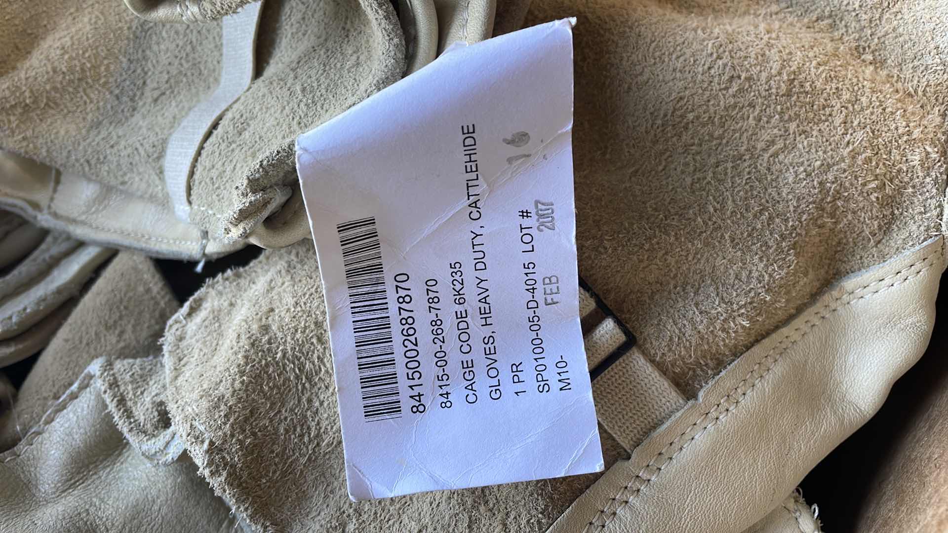 Photo 1 of HEAVY DUTY CATTLEHIDE GLOVES SIZE 4