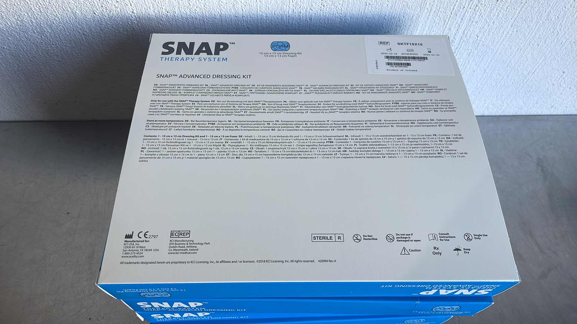 Photo 1 of KCI SNAP ADVANCED DRESSING KIT
15 CM X 15 CM DRESSING KIT
13 CM X 13 CM FOAM (4)