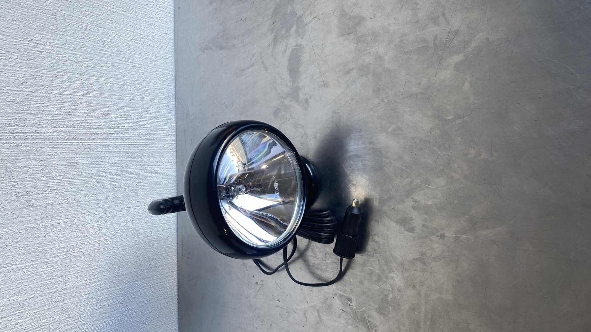 Photo 1 of HAND MAGNETIC LED SPOTLIGHT - ADJUSTABLE TILTING BASE - 30 WATTS - 215,000 CANDLEPOWER