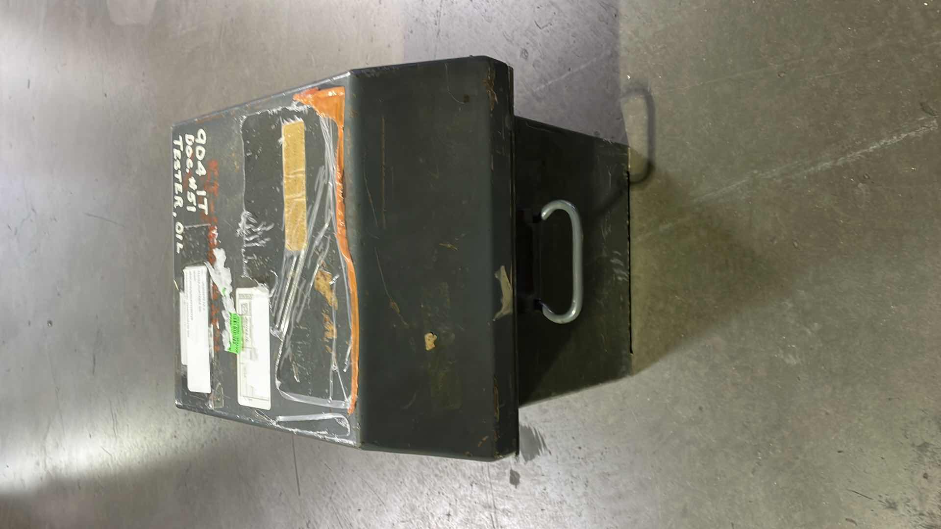 Photo 1 of GENERAL ELECTRIC PORTABLE OIL TESTER