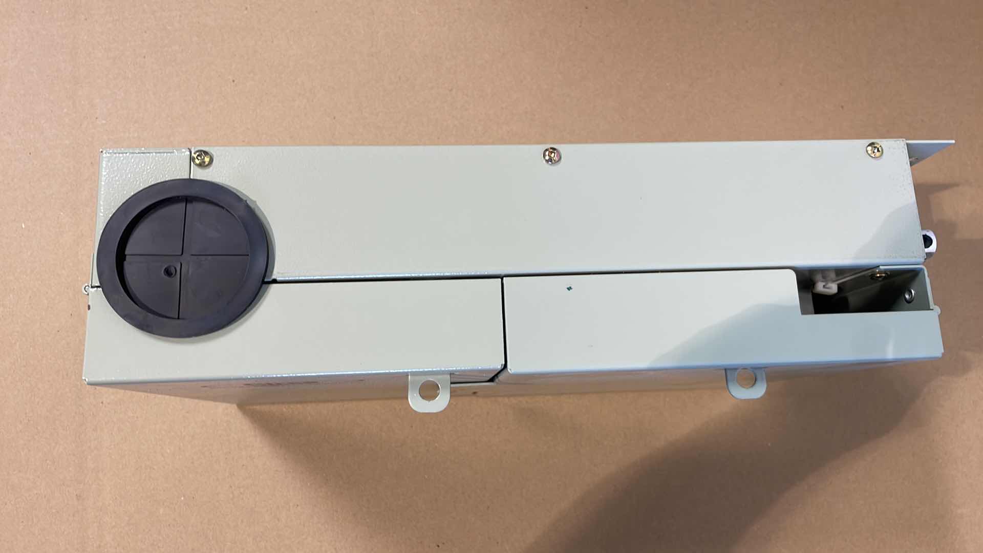 Photo 1 of CIRCA TELECOM 1890ECS1-50
BEP 50PR INDOOR 710 IN/66 OUT WITH
COVER SPLICE CHAMBER