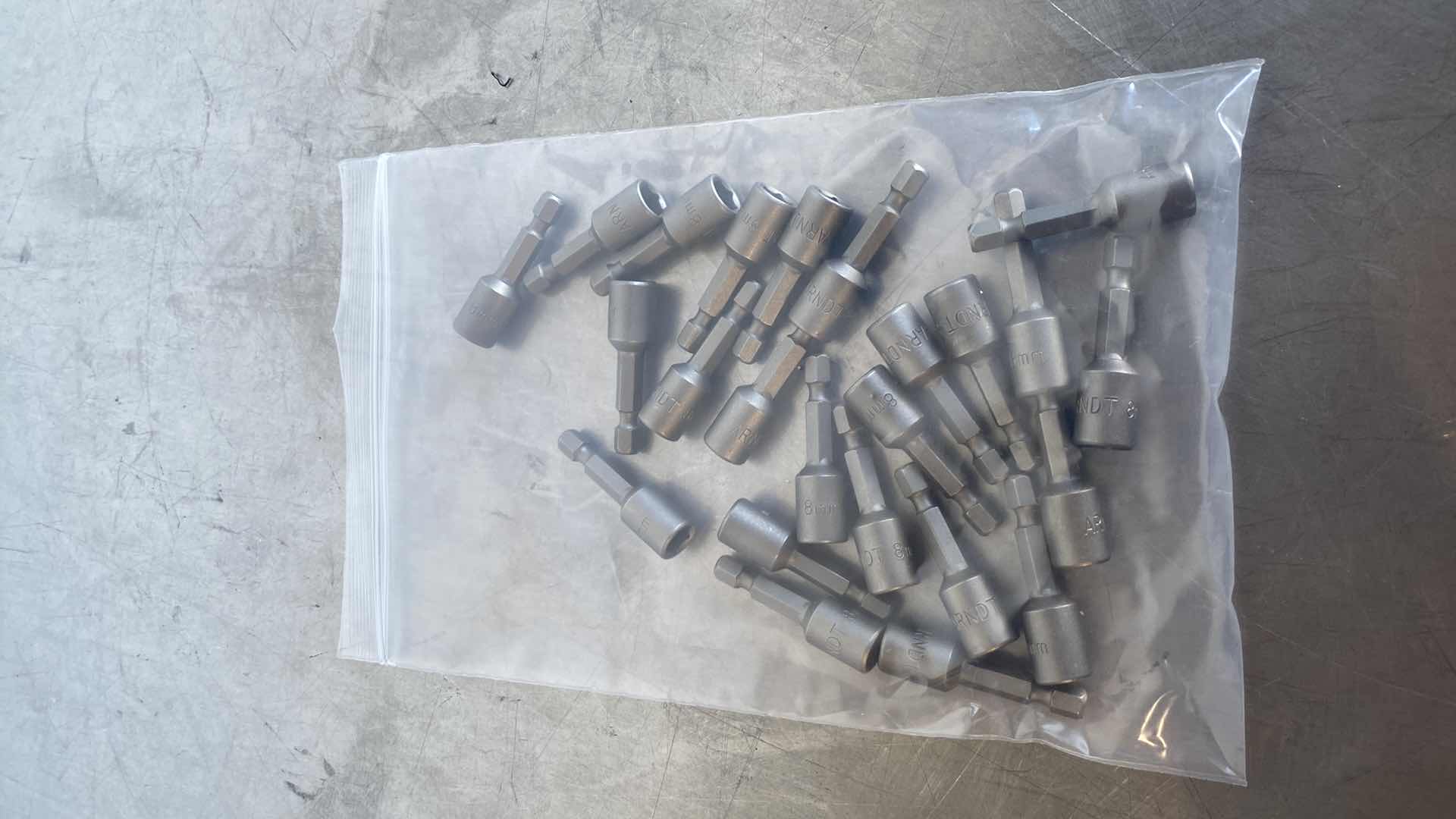 Photo 1 of HANS ARNDT GERMANY 1/4"
DRIVE 8MM MAGNETIC HEX
NUT DRIVER (24)