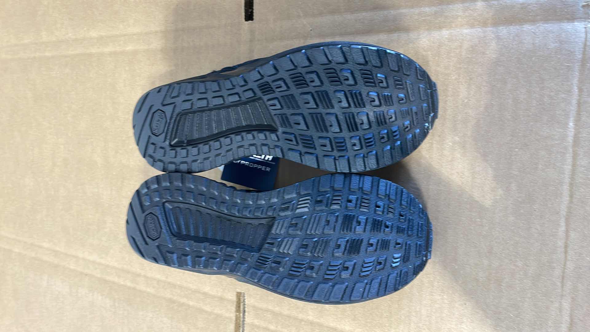 Photo 1 of EAGLE MOUNTAIN STEALTH ALL TERRAIN MILITARY CROSSOVER TRAINING SHOE
WOMEN 9.5R