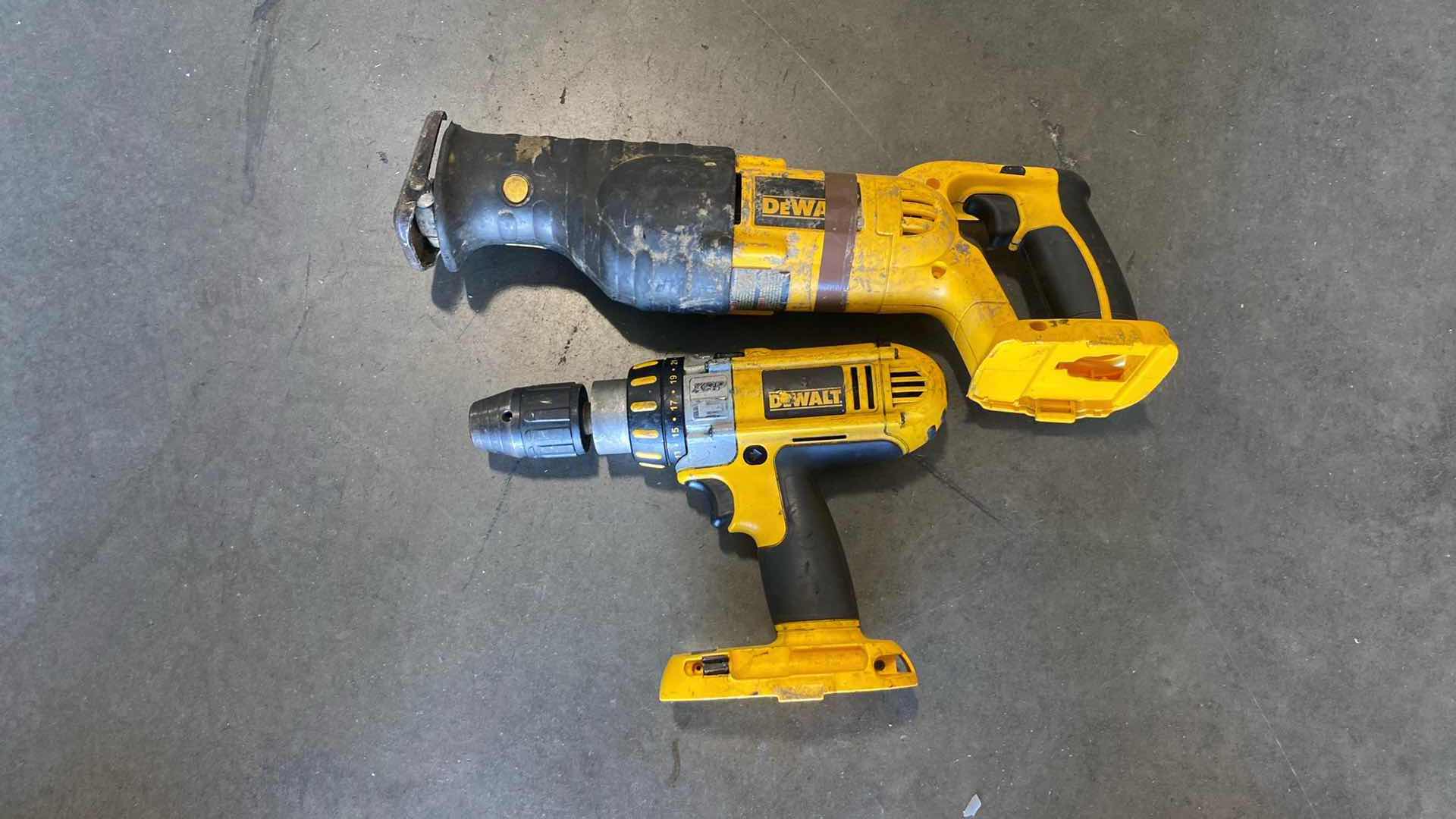 Photo 1 of DEWALT CORDLESS DRILL 18V DC925
DEWALT CORDLESS RECIPROCATING SAW 18V DC385 
TESTED WORKING