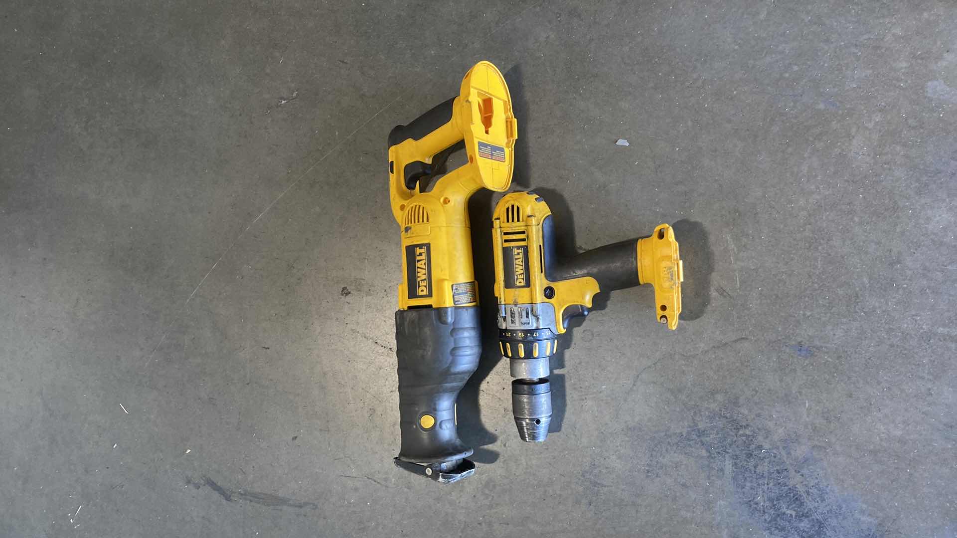 Photo 1 of DEWALT CORDLESS DRILL 18V DC925
DEWALT CORDLESS RECIPROCATING SAW 18V DC385
TESTIN WORKING