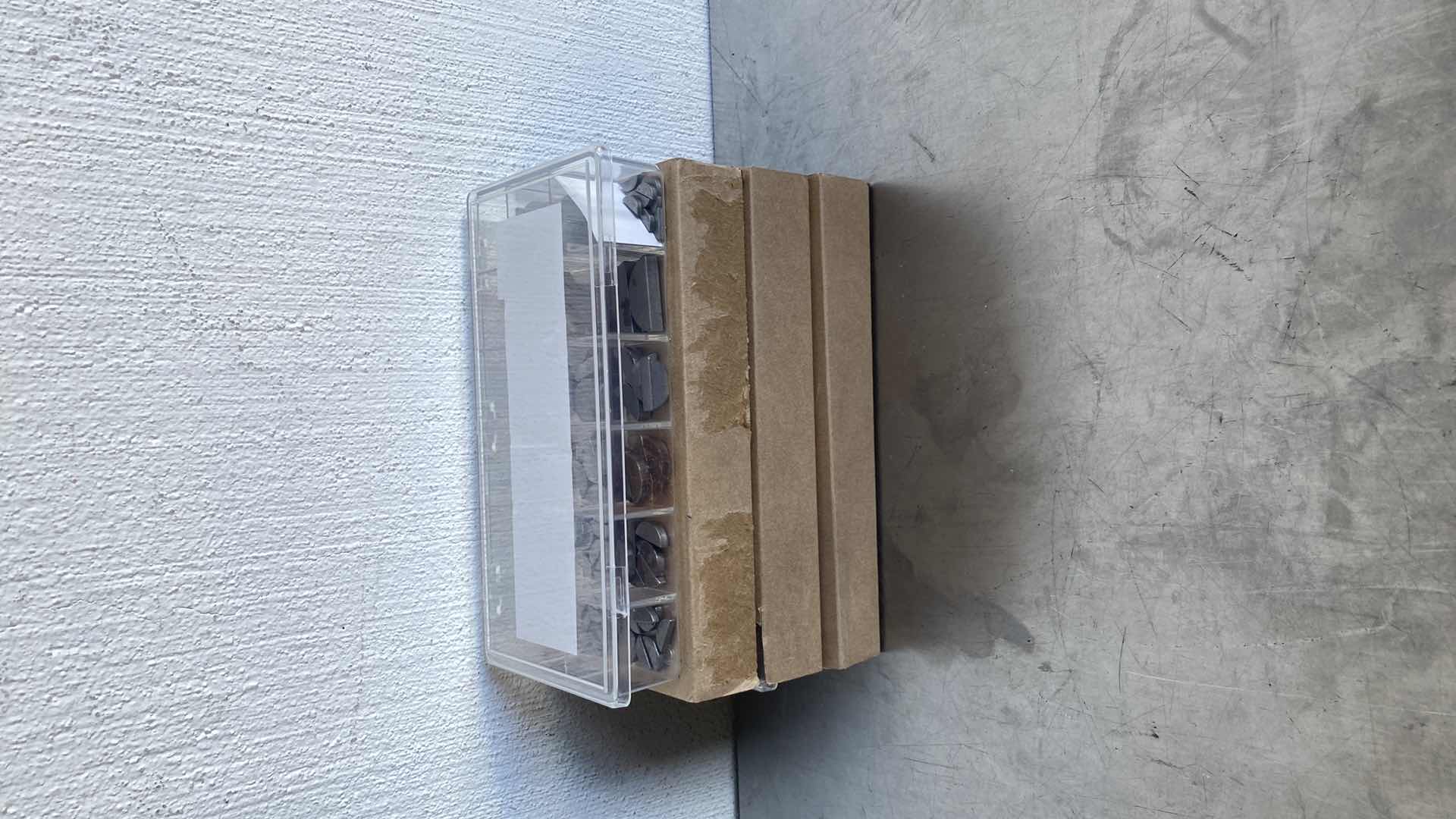 Photo 1 of 104 PIECE SET WOODRUFF KEY SET T-4UH48
(4)